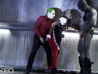Harley Quinn gets brutally double-teamed by Joker & Batman in Sinful cosplay vignette