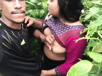 Desi Devar and Bhabhi meet up in the jungle and scream in delectation