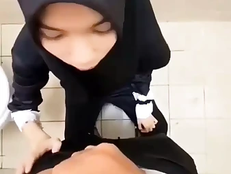 Eighteen Hijab College Nubile Wows in the Nastiest Way