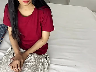 Desi Indian stepmom with a juicy booty begs be proper of my hard blarney winning of me