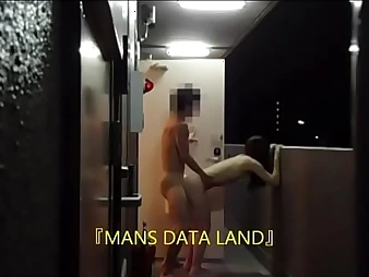 Yui Chan's sexcapade at the entrance of people who live wide