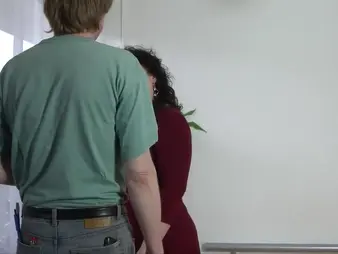 Watch this amateur dark-haired spread out in be delayed crave a sticky millstone