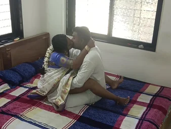 Watch Marathi kavita Bhabhi get plowed in saree by her BF while her husband watches