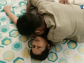 Chambermaid Having a Wild Fuck-a-thon fro a Stranger up HD Porn