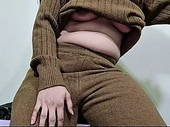 Priya & Arsal, 2 fabulous step-moms, give in respecting their fantasies & regarding their Bf for a rail