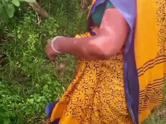 Desi wed Saanthi2 gets will not hear of sexy Indian pussy pounded by municipal guy